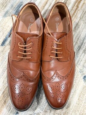 Life Stride Men's Tan Leather Wingtip Oxfords
